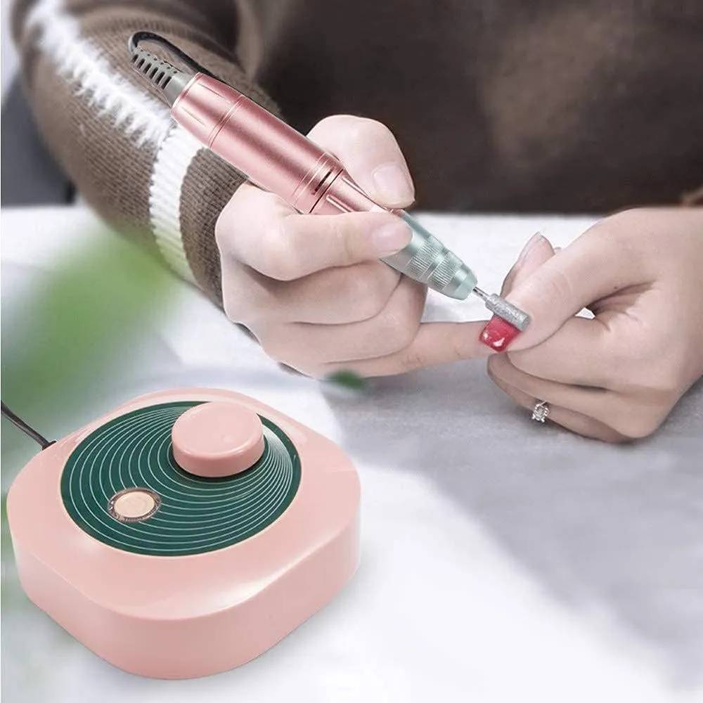 Perché hai bisogno di un trapano per unghie elettrico per una manicure perfetta a casa